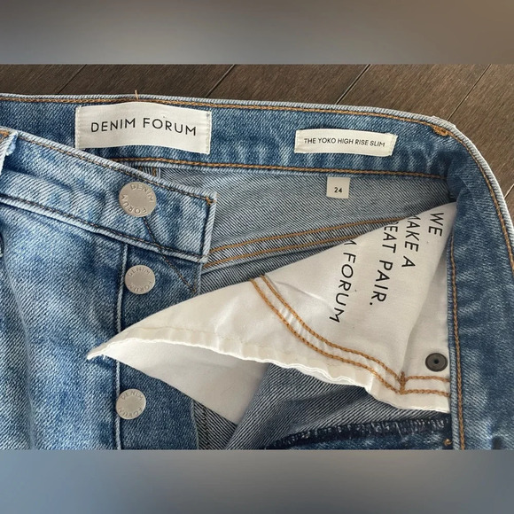 Aritzia Denim Forum The Yoko High Rise Slim Jeans size 24W/27L - Picture 3 of 5